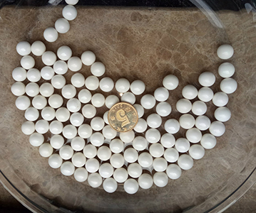 Zirconia Ball with High Compressive Strength for Use in High-Pressure Grinding E